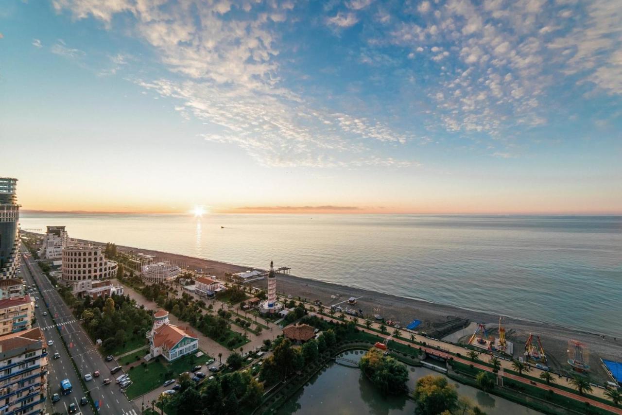 Orbi City Aparthotel Batumi Eksteriør billede